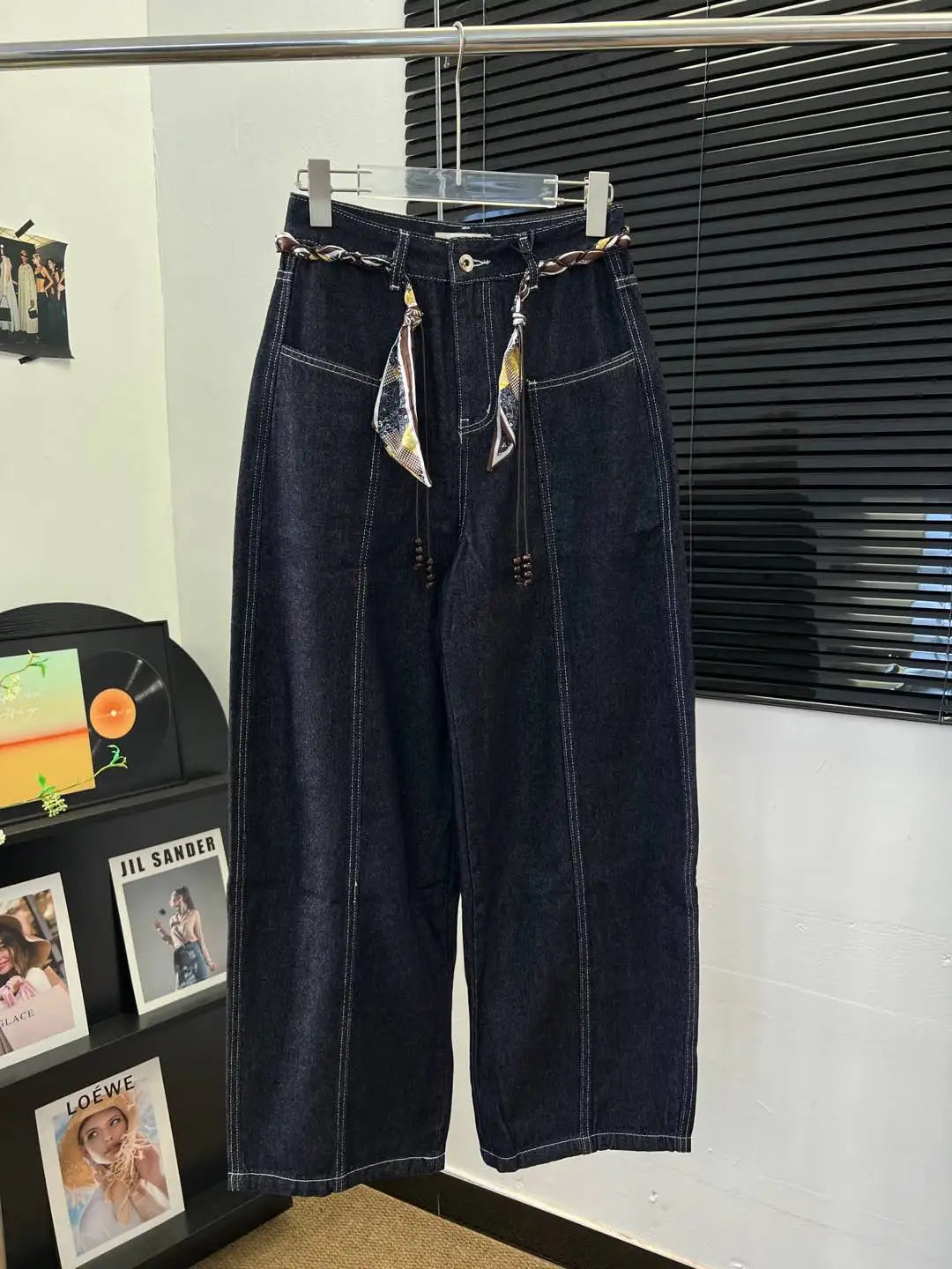 25 new style women's jeans high-quality minimalist logo embroidered classic high-waisted slim stretch jeans(With belt included)