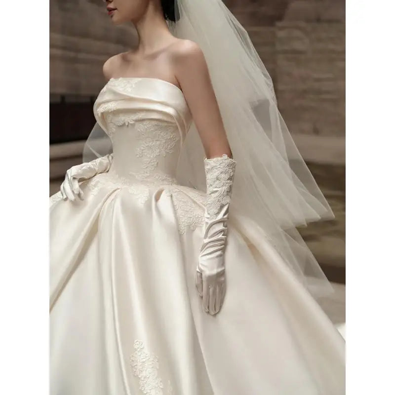 Satin Light Wedding Dress French Strapless Sleeveless Main Yarn High-end Heavy-duty Plus Size Outdoor Yarn For Brides Customized