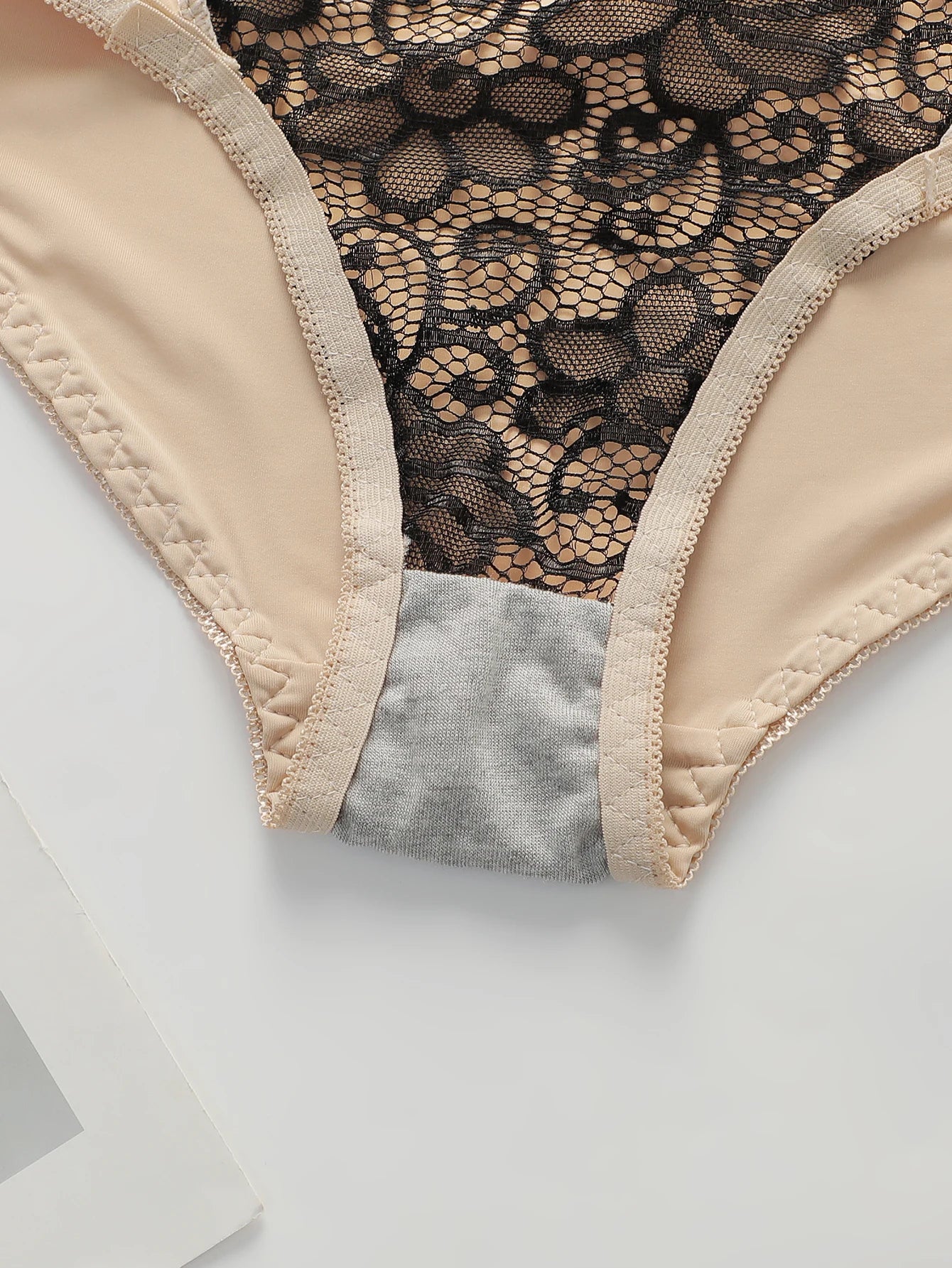 Women's sexy embroidered lace lingerie set with steel ring gathering push up daily casual close fitting bra set B2076