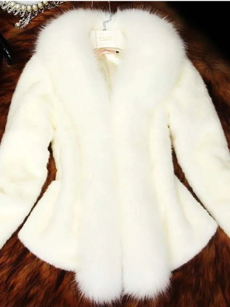 Women's Fur Coat Winter New Imitation Fox Fur Collar Long Sleeves Short Jacket Korean Fashion Slim Fit Thickening Warm Coats