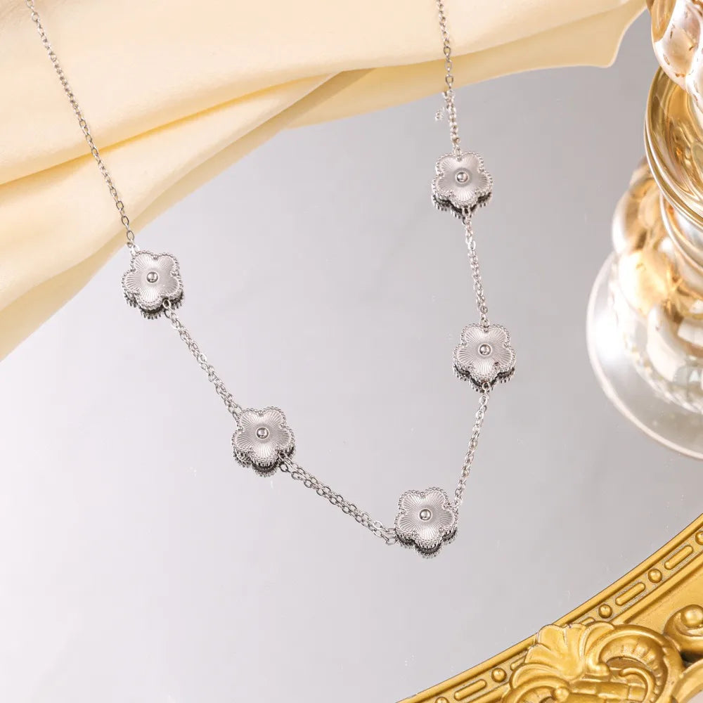 316l Stainless Steel Luxury Plum Blossom Plant Five Leaf Flower Necklace For Women Clavicle Chain Party Charm Jewelry Gift