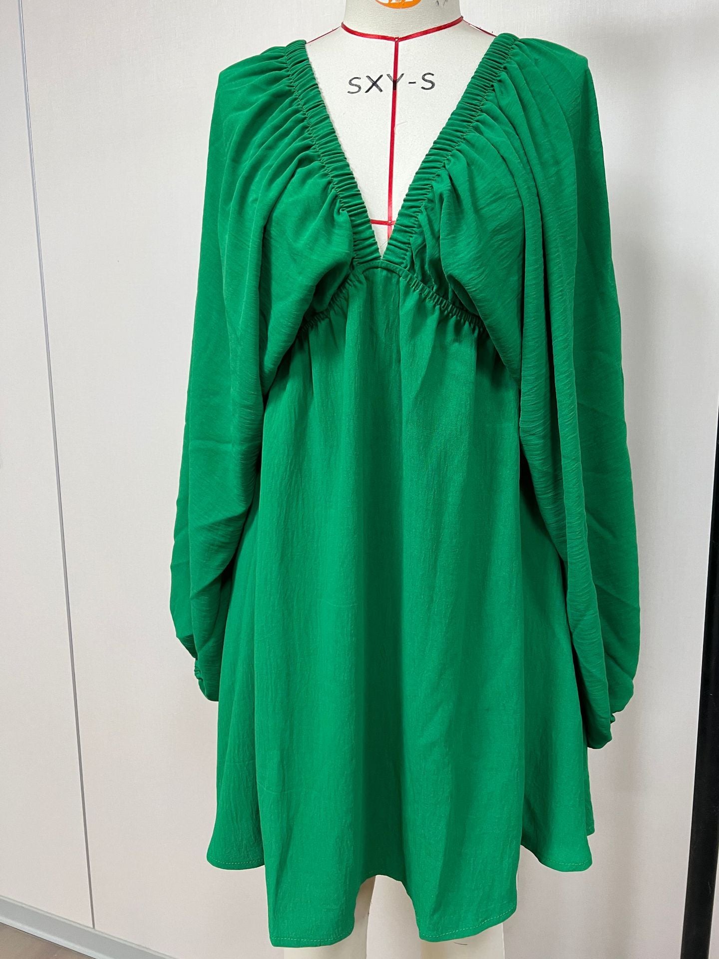 V-neck Long-sleeve Dress Self-designed Puff Sleeve Swing Skirt