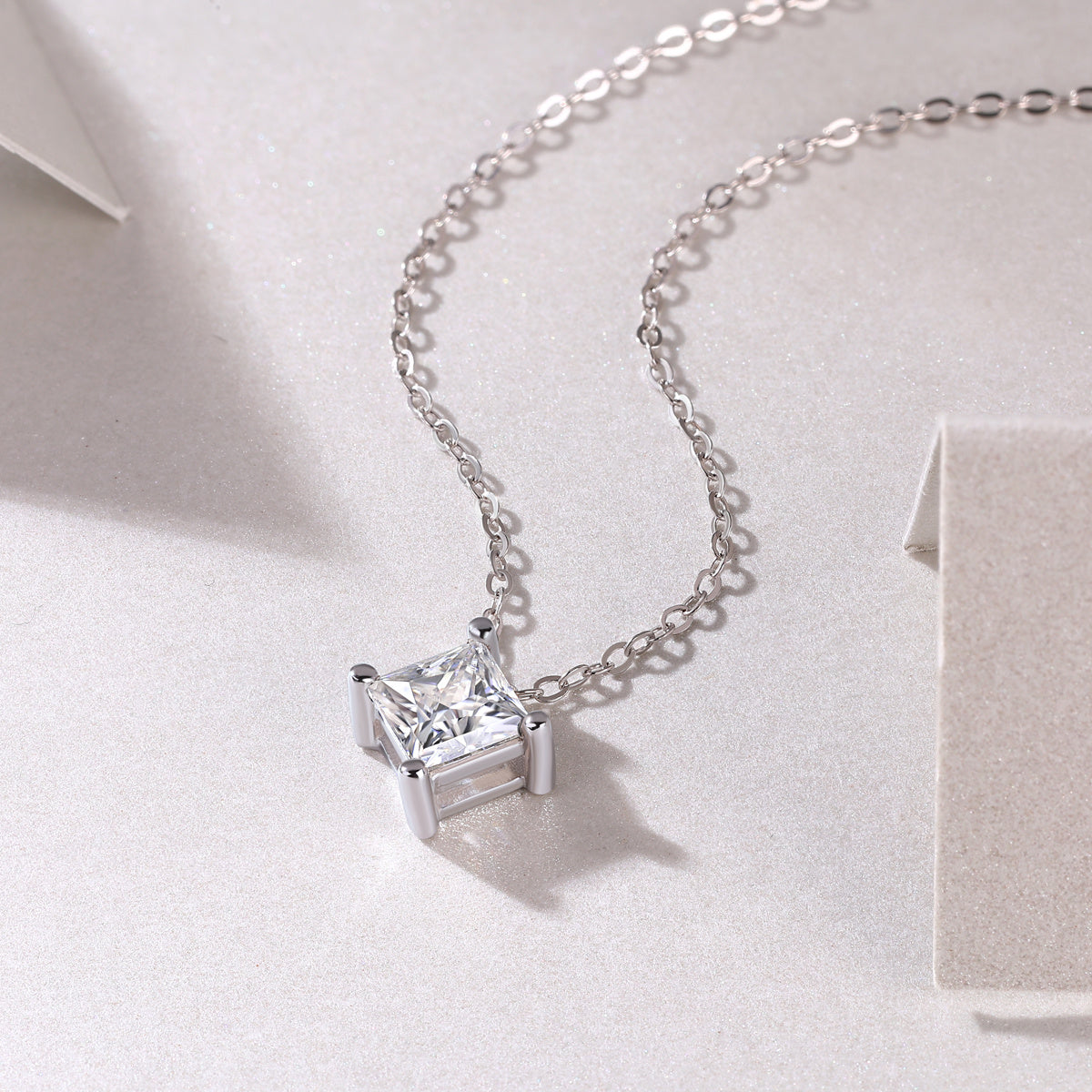 Keep The Luxury Fashion Diamond Pendant Necklace Set With Mosan Diamond Silver Ornaments