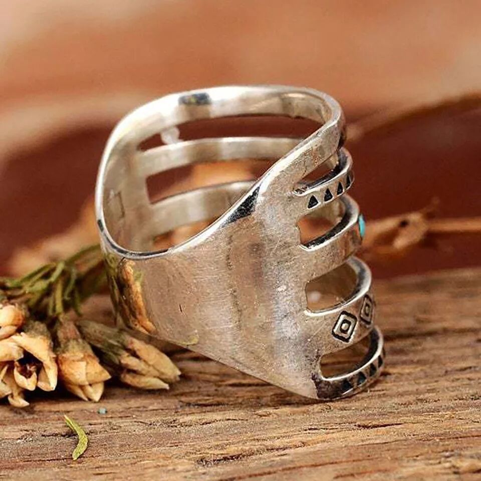 New Style Boho Engraved Ring Hollow Vintage Turquoise Ring