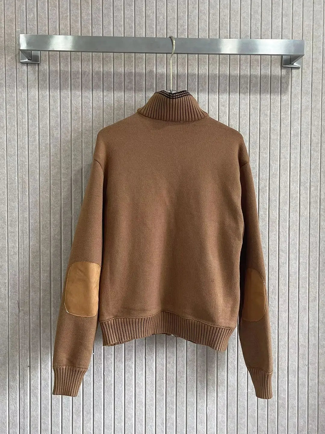 25 Autumn stand-up collar jacket for women, a trendy new high street brown long-sleeved zipper jacket