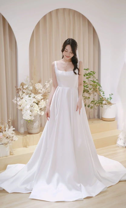 Factory Princess Vintage Short Feather Wedding Dresses Boat Neck Elegant Simple Satin Detachable Train Bridal Gown With Pockets