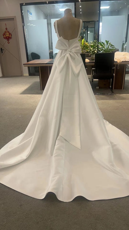Factory Princess Vintage Short Feather Wedding Dresses Boat Neck Elegant Simple Satin Detachable Train Bridal Gown With Pockets