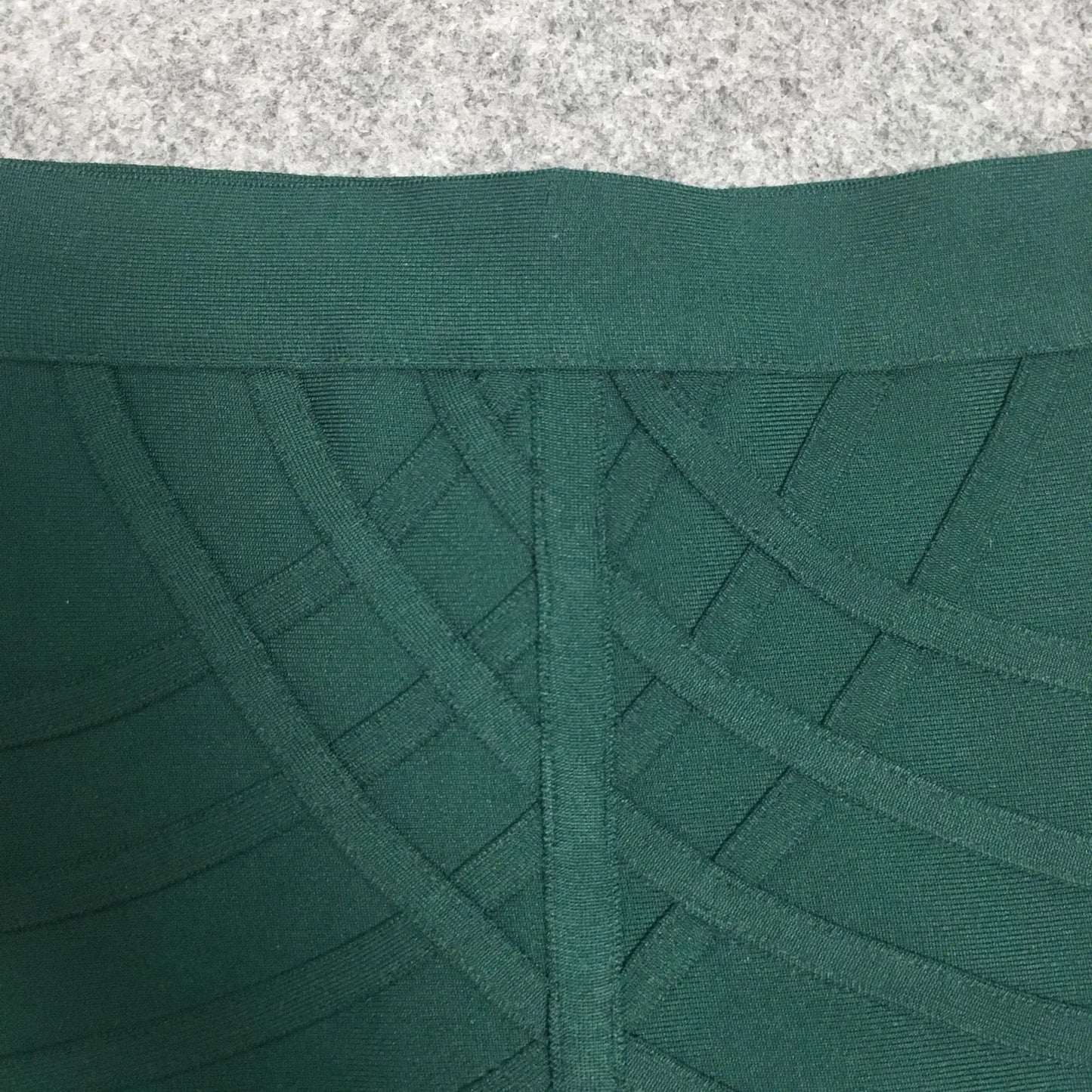 Elegant Elastic Knee Length Bandage Skirts For Women Chic High Waist Formal Occassion Office Lady Pencil Skirt Comfortable