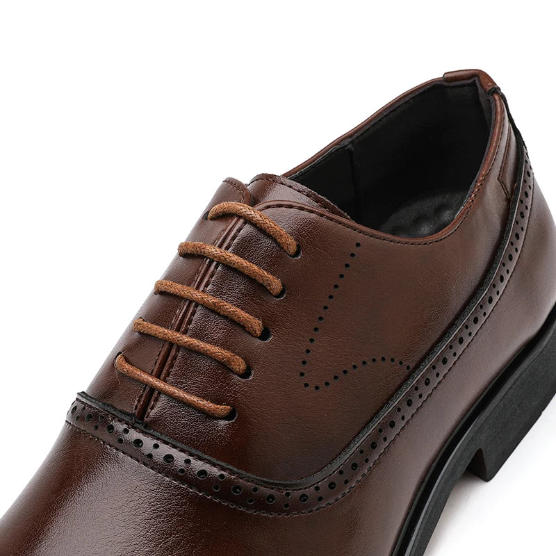 Oxfords Men Shoes Red Sole Fashion Business Casual Party Banquet Daily Retro Carved Lace-up Brogue Dress Shoes