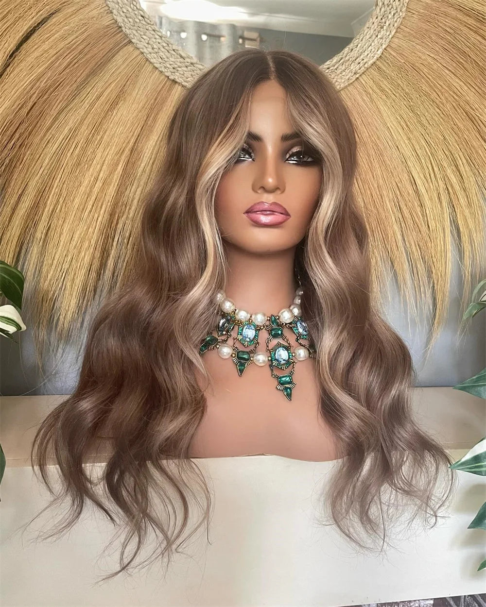 Long Blonde Wig for Women Middle Part Ombre Blonde Wavy Wigs Natural Looking Synthetic Heat Resistant Fiber Wigs for Daily Party