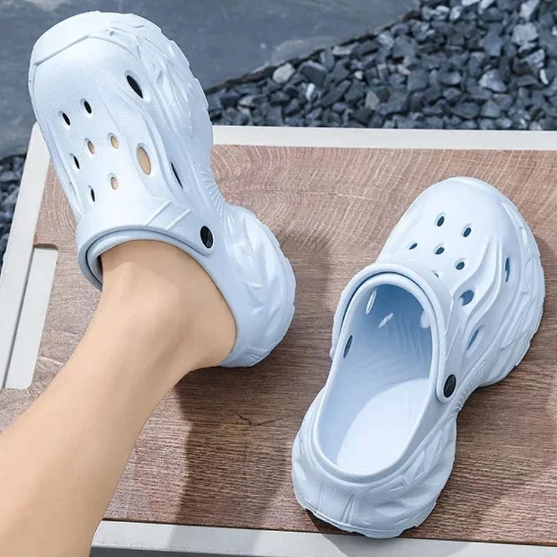 Summer New High-quality EVA Perforated Breathable Wearable Casual Solid Color Simple Thick-soled Large-sized Couple Sandals