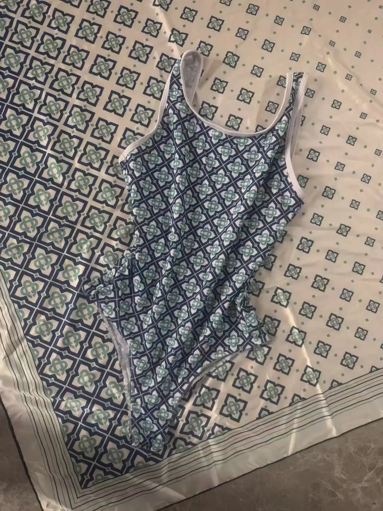 2025 Luxury Design Women's Scarf Swimsuits Italian Designer Brand Sexy Beach Scarf Bikini Set