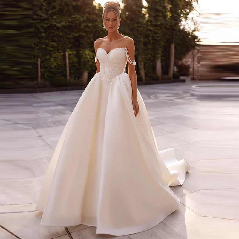 Exquisite Wedding Dress Full Satin With Beading Ball Gown Sleeveless Strapless Customized Bridal Dress Lace Up Vestido De Novia