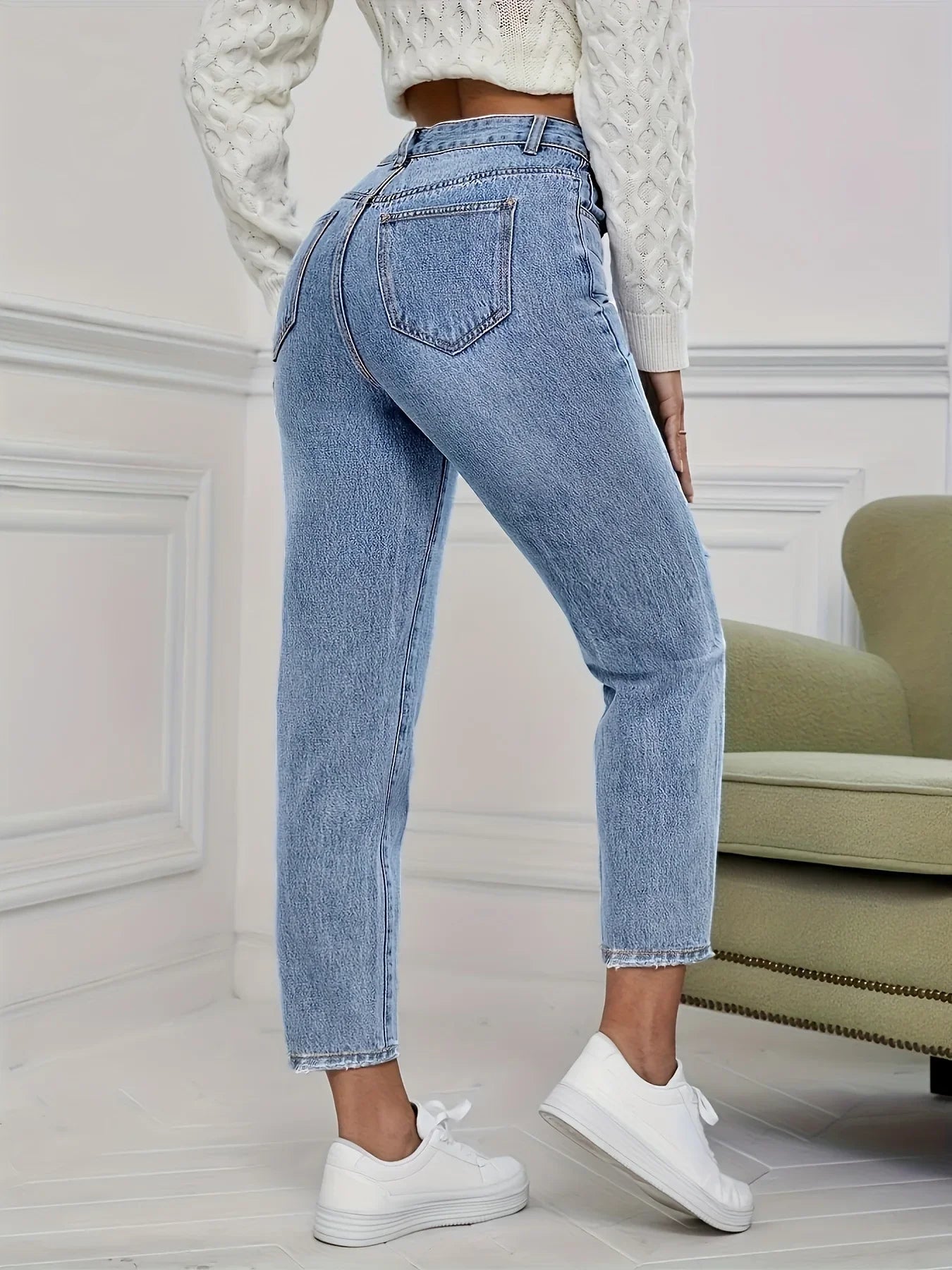 Casual Washed Ripped Jeans for Women Spring and Summer New Fashion Straight Nine Minutes of Pants Women