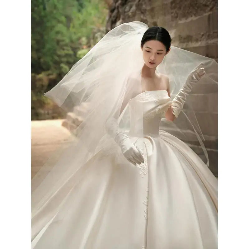 Satin Light Wedding Dress French Strapless Sleeveless Main Yarn High-end Heavy-duty Plus Size Outdoor Yarn For Brides Customized
