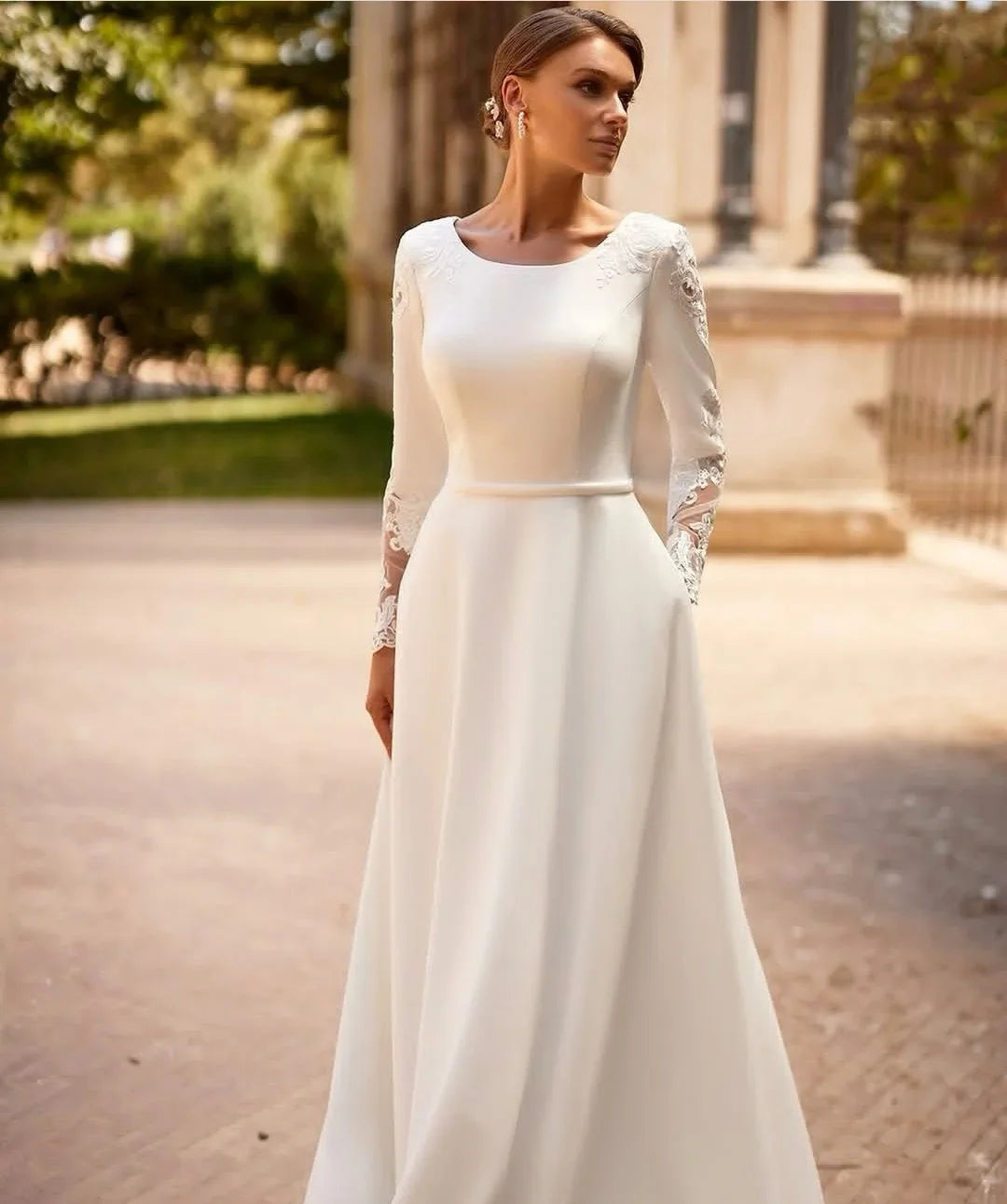 Customized Elegant Women Wedding Dresses Long Sleeves Buttons Robe De Marie Stunning With Pocket Lace Appliqués Bride's Dress