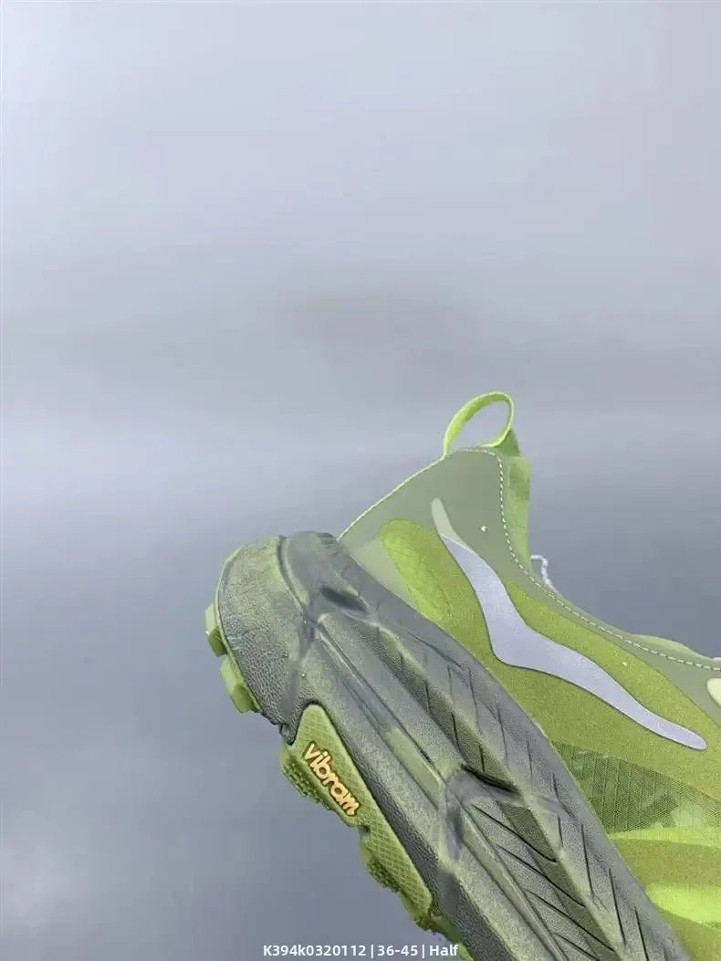 Low-Top Casual Running Shoes Unisex Breathable Mesh Shock Absorption Cross-country Sports Shoes EVA Insole from Mainland China