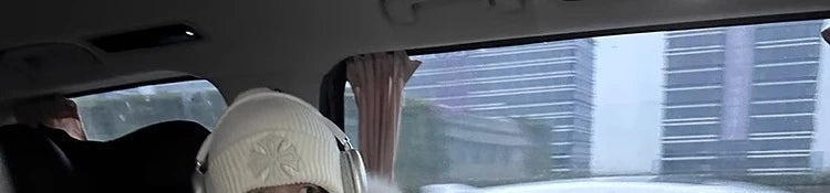 White Large Fur Collar down Jaet Women's 2025 Winter New Design Ultra Slim Lightweight Hooded White Du down Outerwear