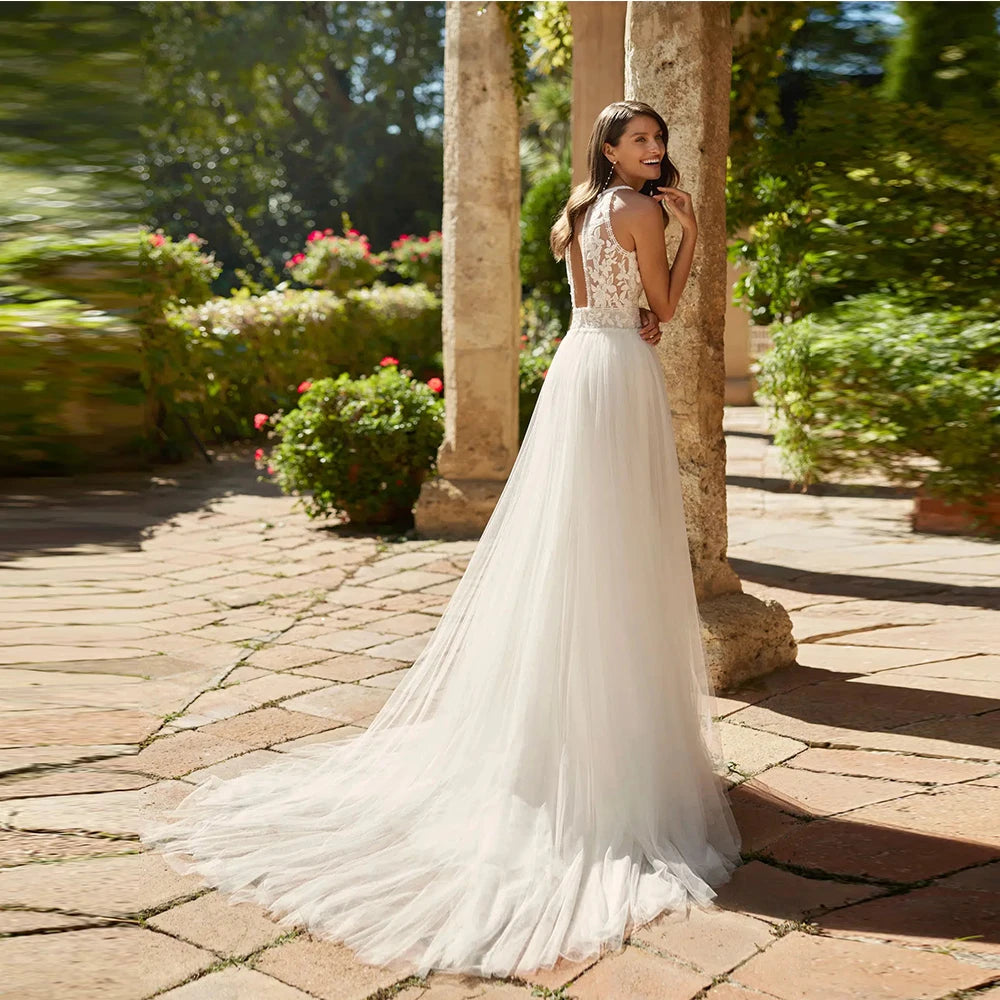 Customized Bohemian Wedding Dresses Lace Applique Halter Backless A Line Sleeveless Bridal Dress Tulle vestidos de novia 2025