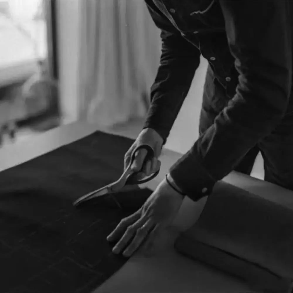 Bespoke Custom White Black Wedding Suit for Men New Design Slim Fit Groom Best Man Wedding Tuxedo Formal Prom Wear 2 Pieces Set