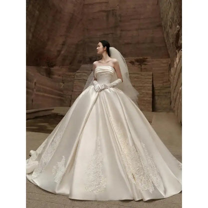 Satin Light Wedding Dress French Strapless Sleeveless Main Yarn High-end Heavy-duty Plus Size Outdoor Yarn For Brides Customized