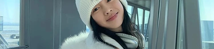 White Large Fur Collar down Jaet Women's 2025 Winter New Design Ultra Slim Lightweight Hooded White Du down Outerwear