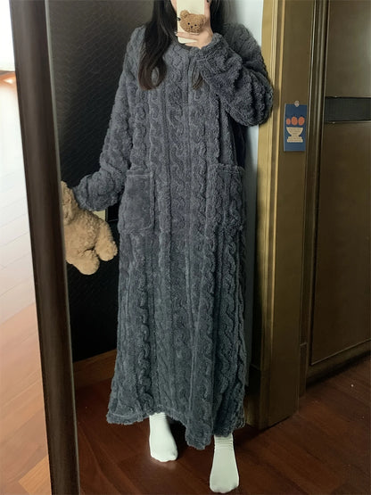 Comfortable solid-colored velvet jacquard home dress, warm and thick long-sleeved round-neck loose home garment