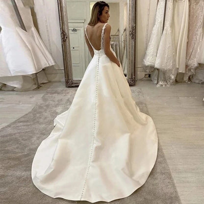 Customized V-Neck Wedding Dresses Vestido De Noiva Sexy Backless Applique Court Train Button Back Formal Princess Bride Dress