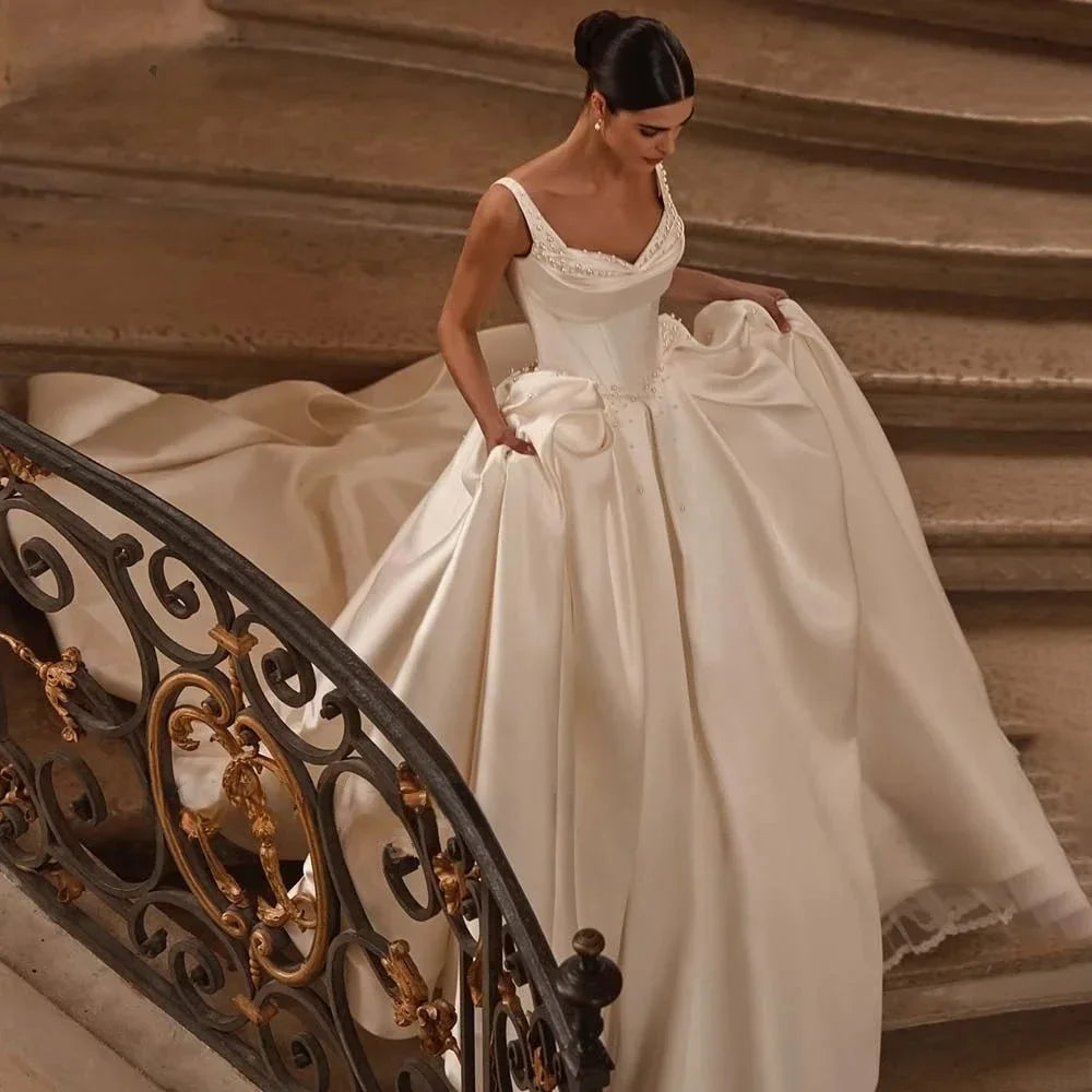 Elegant Ivory Spaghetti Straps With Pearls Wedding Dress Pleated Princess vestidos de novia Customized Satin Ball Gown Plus Size