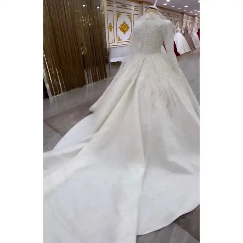 Long Sleeved Bride's Wedding Dress Luxurious Beaded Palace Style Luxurious Temperament Heavy Tailed Fluffy Skirt Customized
