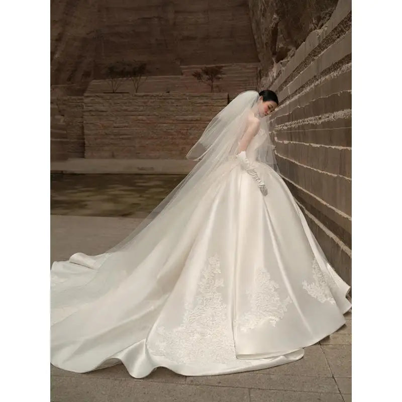Satin Light Wedding Dress French Strapless Sleeveless Main Yarn High-end Heavy-duty Plus Size Outdoor Yarn For Brides Customized