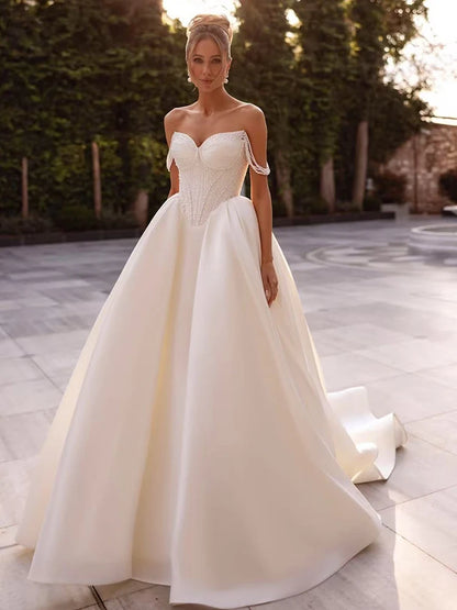 Exquisite Wedding Dress Full Satin With Beading Ball Gown Sleeveless Strapless Customized Bridal Dress Lace Up Vestido De Novia