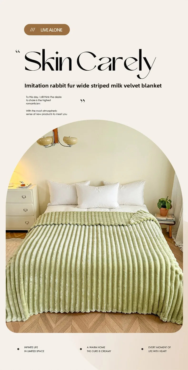 Thickened Material Suitable for Bedroom 1 Piece of Plush Blanket with Wide Terms, Solid Color Multifunctional Flannel Blanket