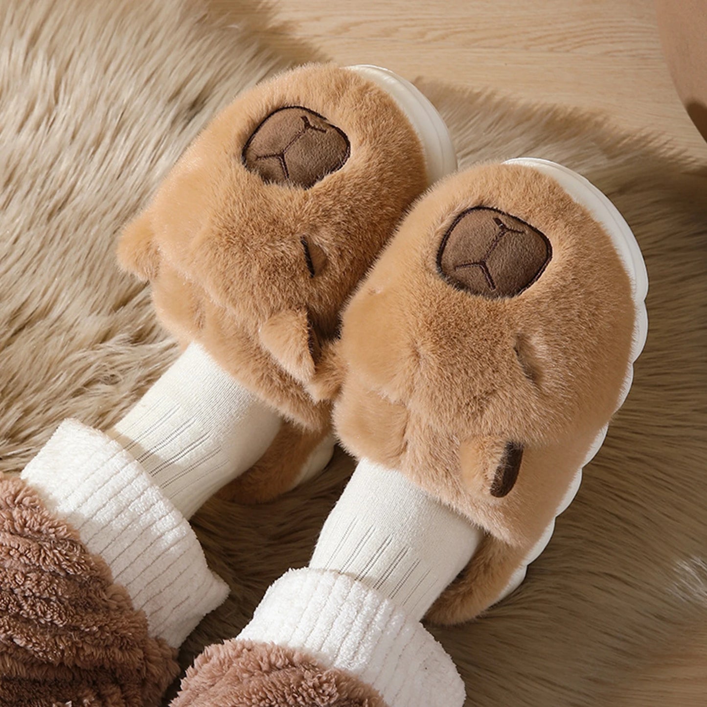 Capybara Flat Thermal Slippers Anti Slip Warm Slip-On House Shoes Half-Covered Soft Plush Slippers for Winter Autumn