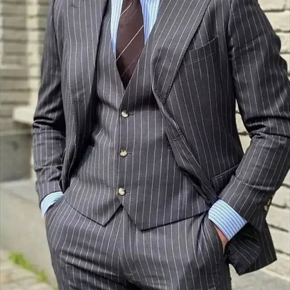 3 Pieces Grey Stripe Design Men Suits Peaked Lapel Formal Business Man Blazer  Groom Tuxedo Classic Fit Male Outfit