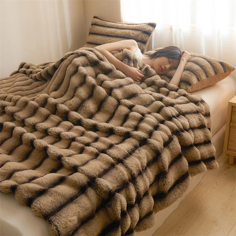 Ultra Soft Luxury Flffy Faux Rabbit Fur Blanket, Thick Winter Warm Throw Blankets, Plush Cozy Bubble Fleece Blankets Home Decor