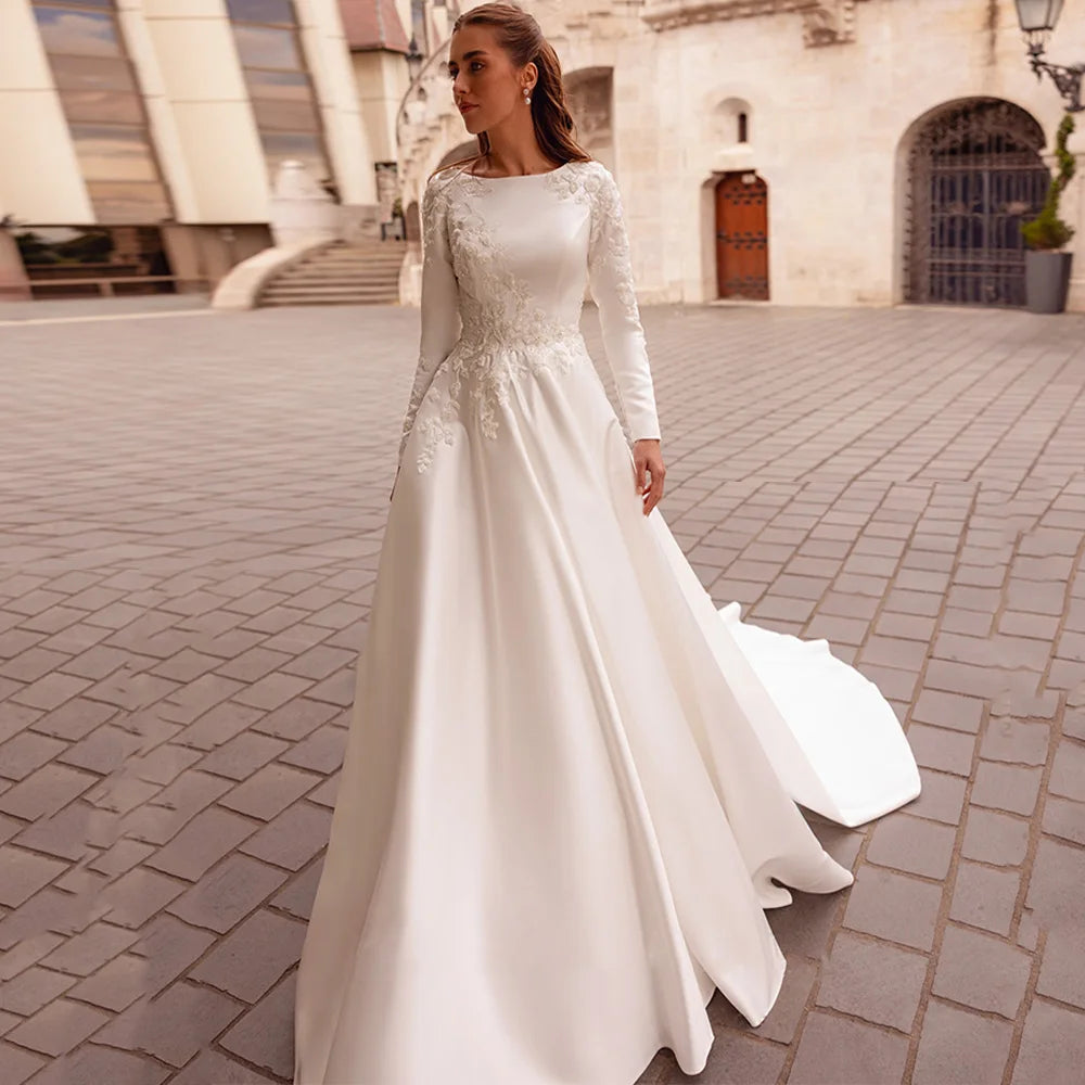 Modest Wedding Dress for Woman Bride Customized Round Neck Long Sleeves Beading Applique A Line Sweep Train Bridal Gown