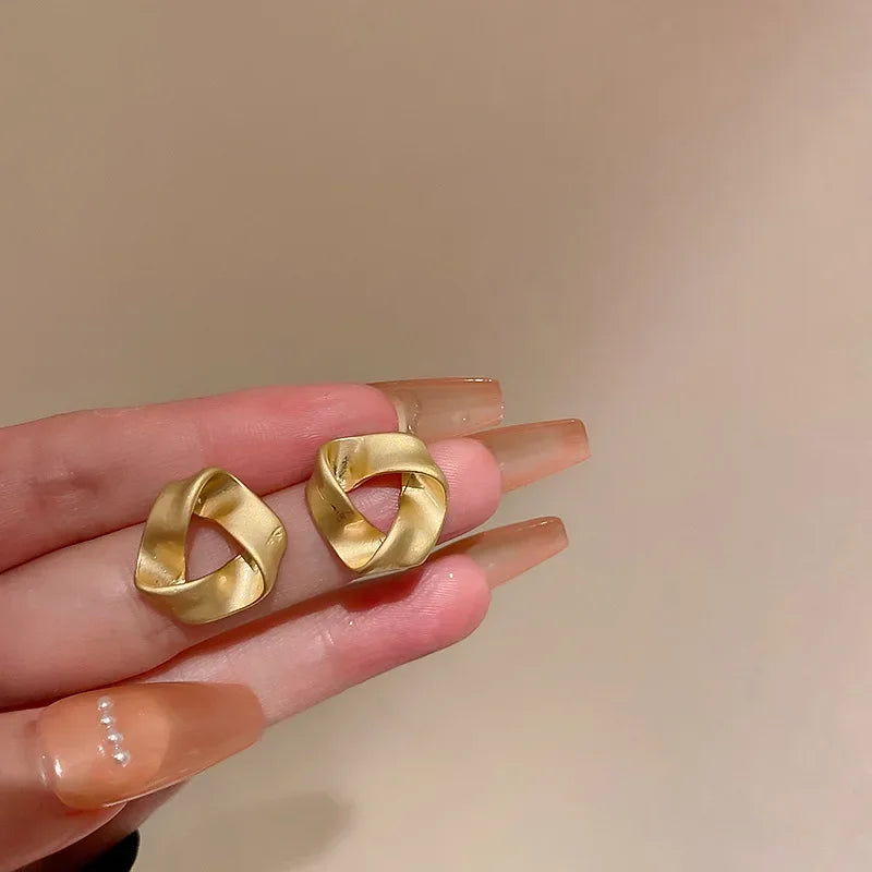 Exaggerated Metal Irregular Pendant Earrings For Women Fashion Silver Color Leaf Long Hanging Earrings Wedding Jewelry 2025