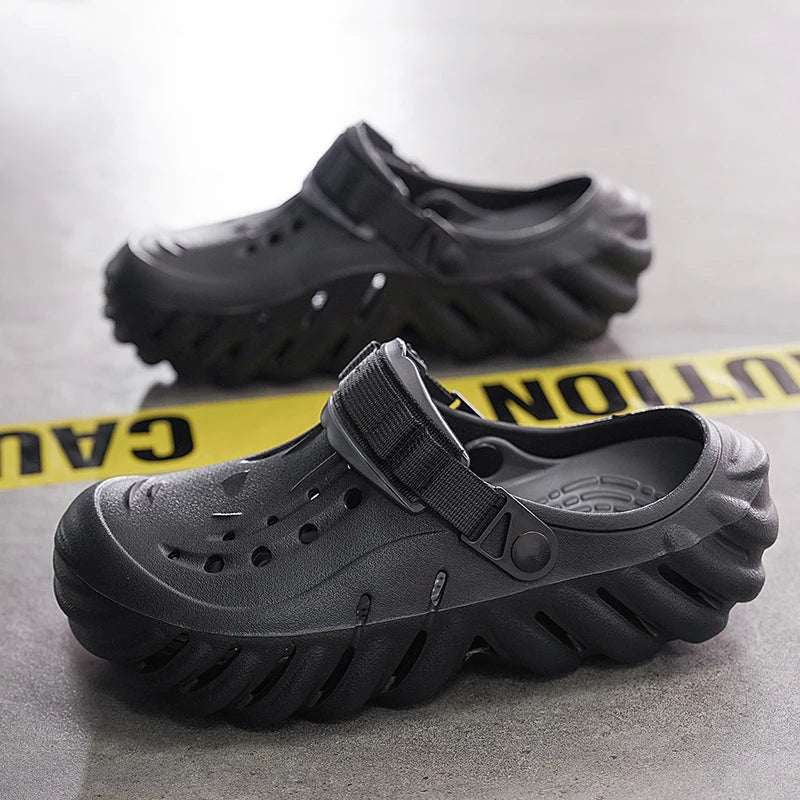 New Men's Fashionable Versatile Sandals Anti Slip and Wear-resistant Shoes Thick Soled Soft Soled Slippers Breathable