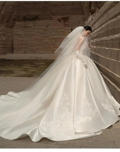Satin Light Wedding Dress French Strapless Sleeveless Main Yarn High-end Heavy-duty Plus Size Outdoor Yarn For Brides Customized