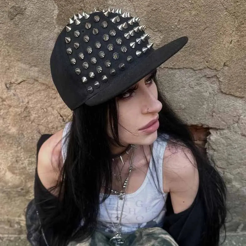 Street style rivet baseball cap for men and women,sun protection hat suitable for outdoor sports in spring and summer,adjustable