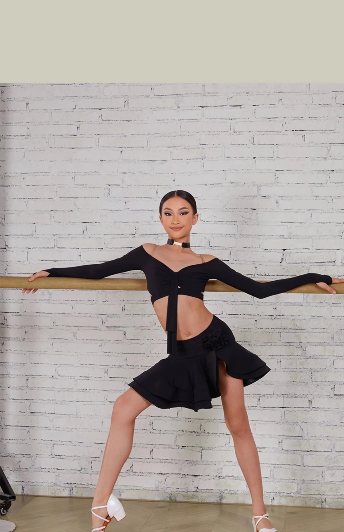 Latin Dance set Clothes Girls Long SLeeves Short Top Skirt Cha cha samba Performance Competition Dress Burgundy Black Dress Kids