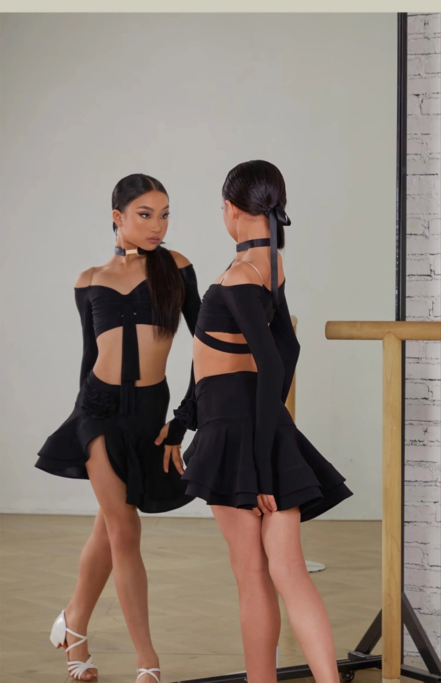 Latin Dance set Clothes Girls Long SLeeves Short Top Skirt Cha cha samba Performance Competition Dress Burgundy Black Dress Kids