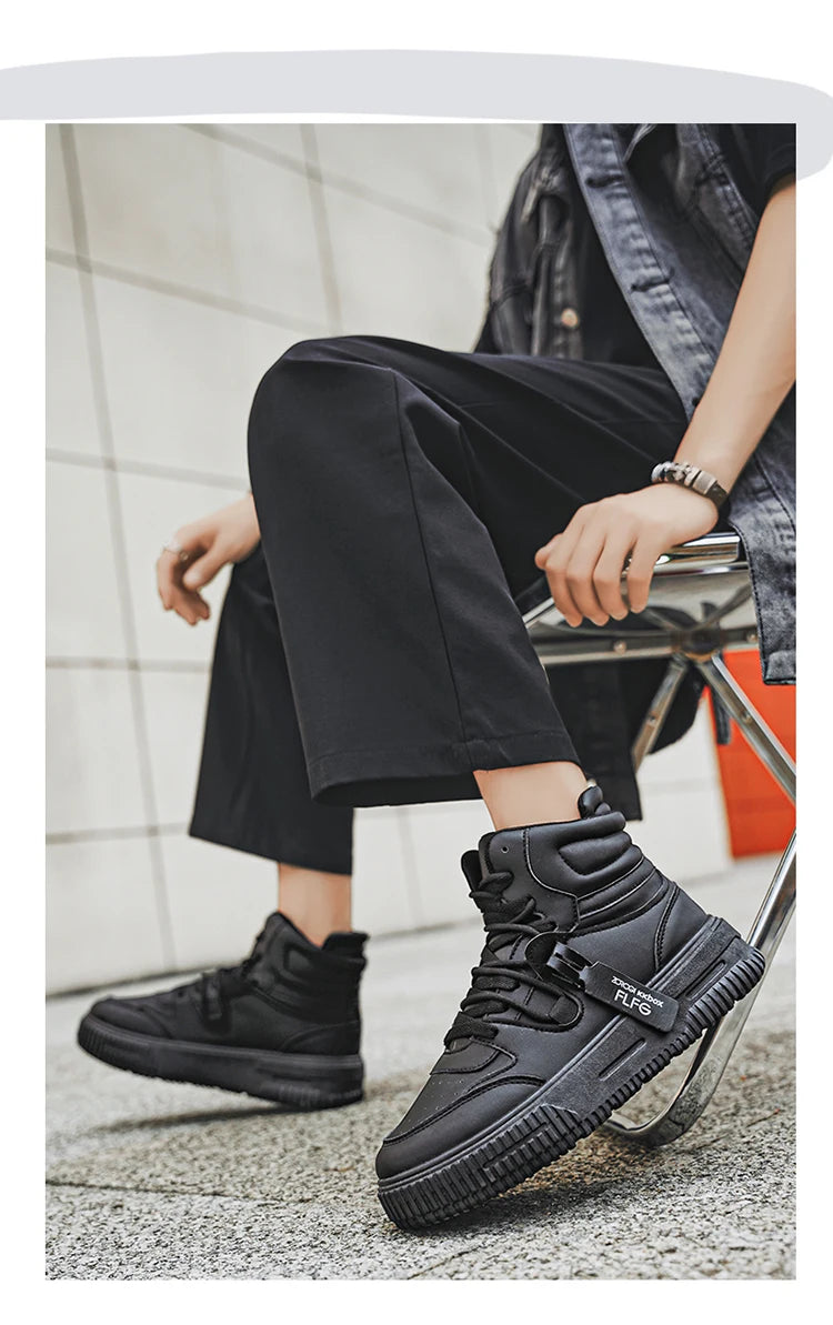 New Fashion Casual Sneakers High Top Skateboard Shoes Student Boots Men and Women Trend Wear Resistant Two-color Couples