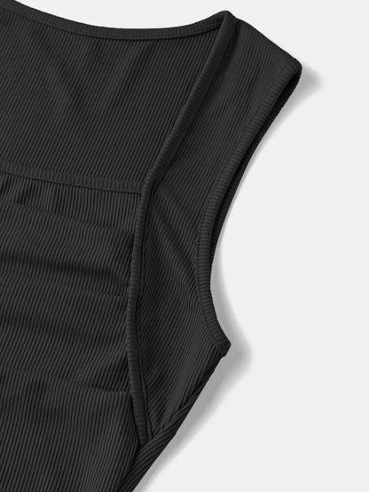 Women's Slim-Fit One-Piece Swimsuit, Casual Summer Swimwear, Plain Color Bathing Suit, Comfortable Moderate Fabric, Ideal for Be