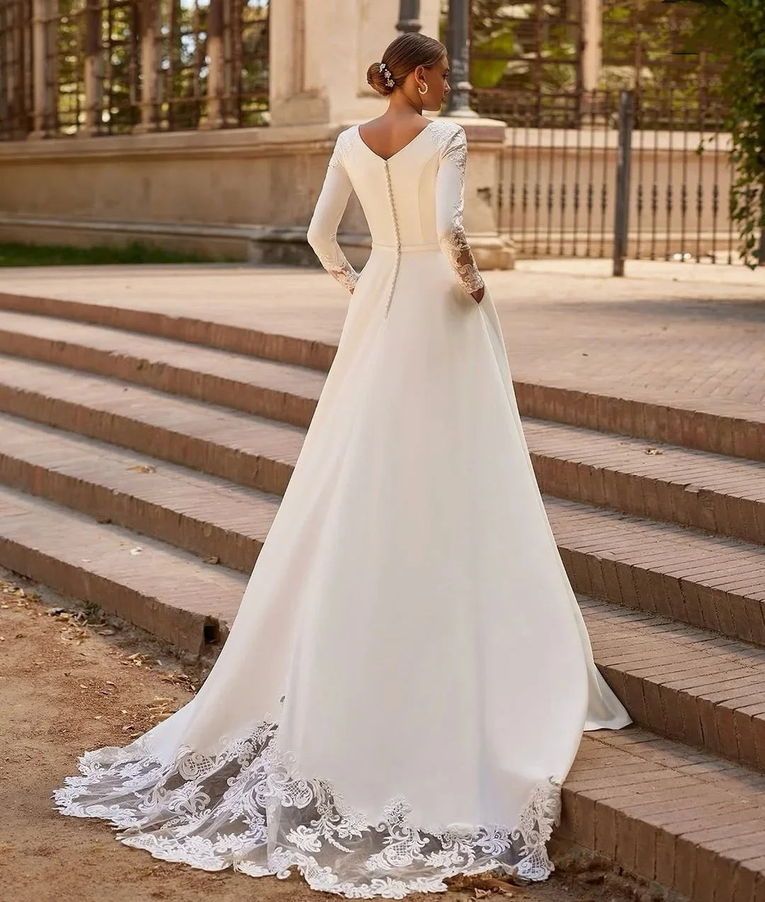 Customized Elegant Women Wedding Dresses Long Sleeves Buttons Robe De Marie Stunning With Pocket Lace Appliqués Bride's Dress