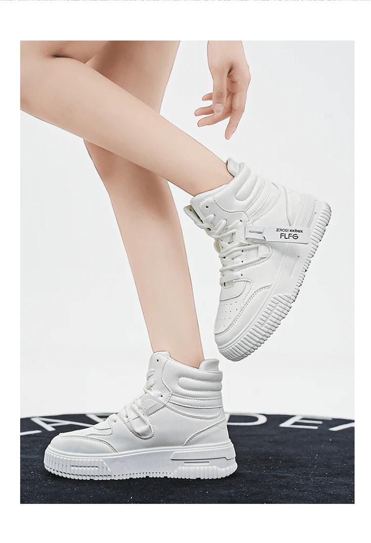 New Fashion Casual Sneakers High Top Skateboard Shoes Student Boots Men and Women Trend Wear Resistant Two-color Couples