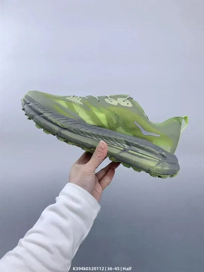 Low-Top Casual Running Shoes Unisex Breathable Mesh Shock Absorption Cross-country Sports Shoes EVA Insole from Mainland China