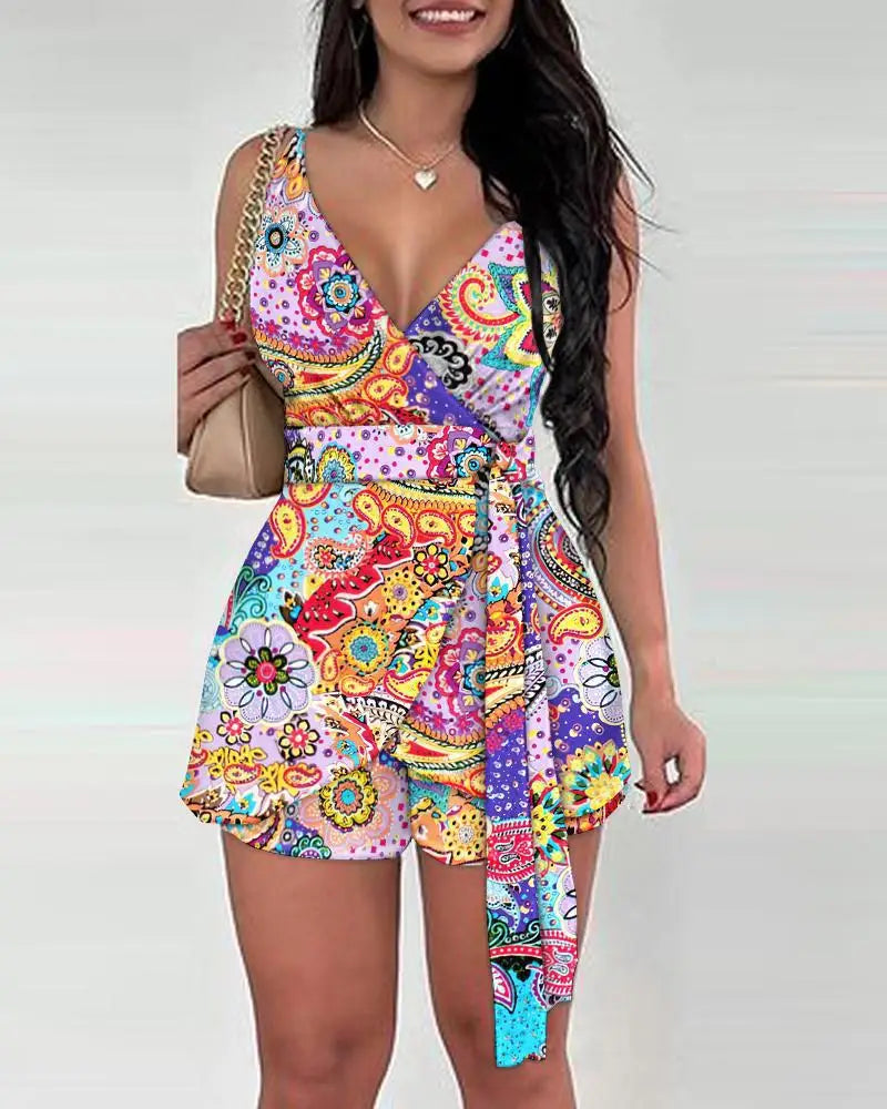 Spring Summer Women's New Fashionable Printed Sexy V-neck Strap Up Waist Sleeveless Strap Top Casual Shorts Set