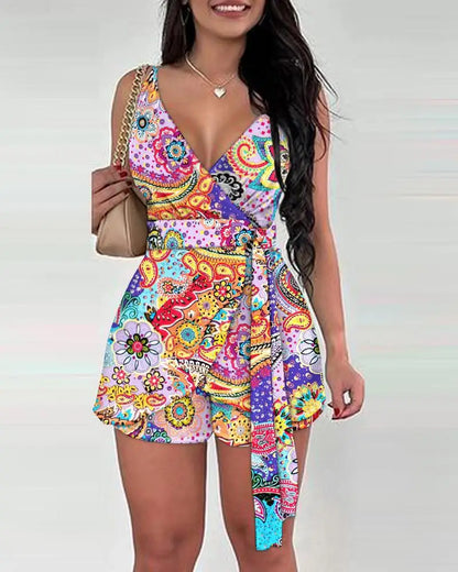 Spring Summer Women's New Fashionable Printed Sexy V-neck Strap Up Waist Sleeveless Strap Top Casual Shorts Set